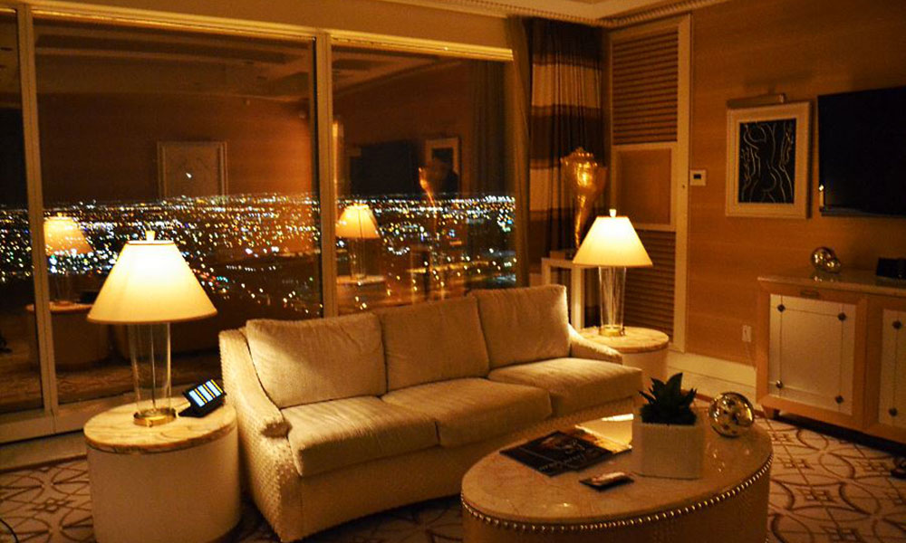 酒店沙發(fā)的顏色和諧搭配：酒店家具廠家的專注視角