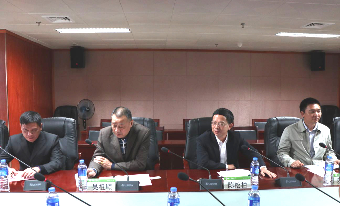 森源家具+福建農(nóng)林大學(xué)達(dá)成產(chǎn)學(xué)研戰(zhàn)略合作協(xié)議 森源家具+福建農(nóng)林大學(xué)達(dá)成產(chǎn)學(xué)研戰(zhàn)略合作協(xié)議